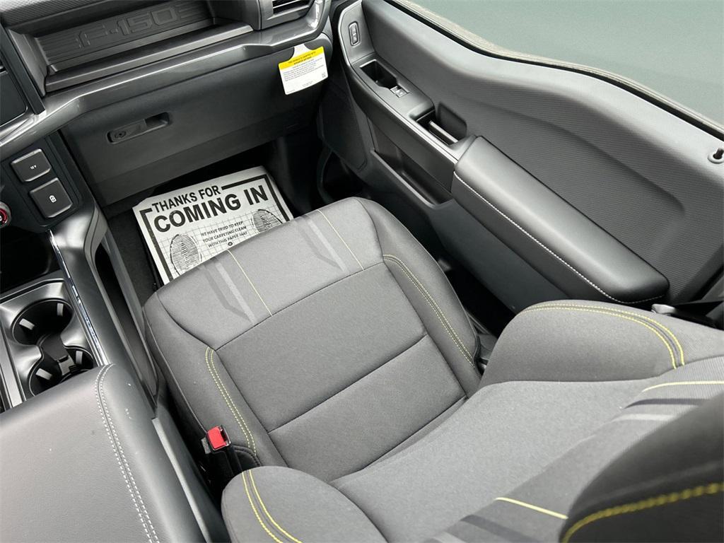 new 2025 Ford F-150 car, priced at $51,432