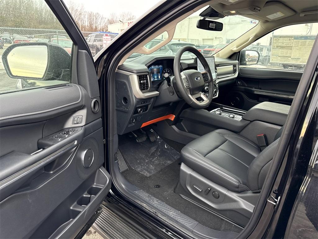 new 2024 Ford Expedition car, priced at $65,905
