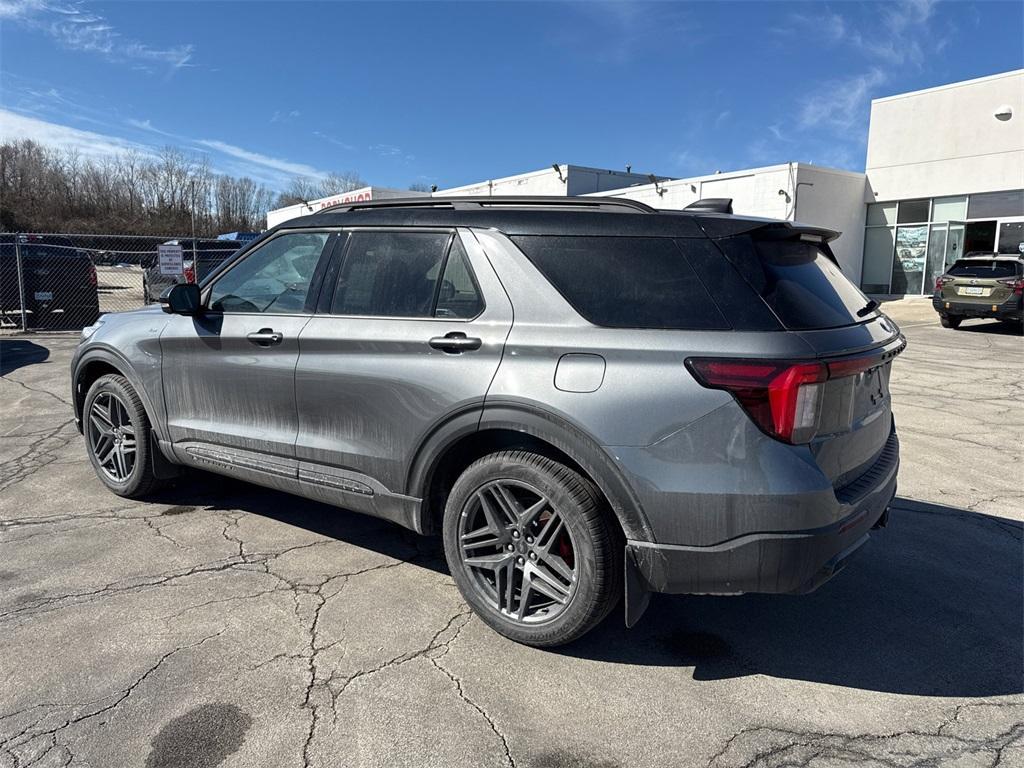 new 2025 Ford Explorer car, priced at $54,914