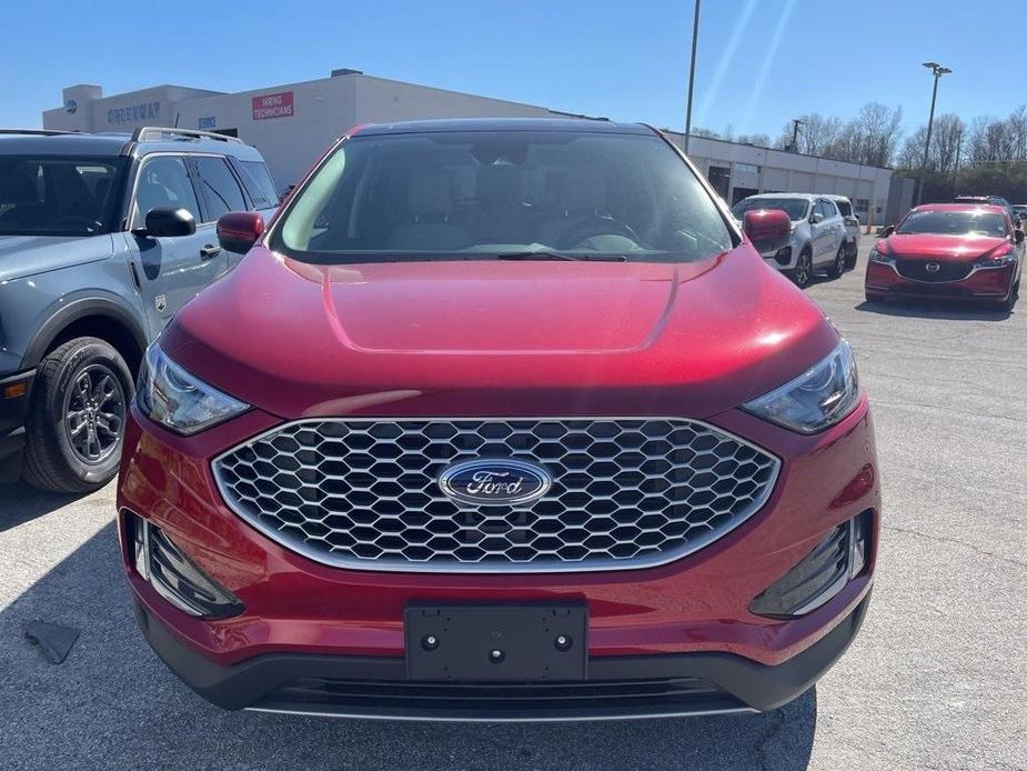 new 2024 Ford Edge car, priced at $40,045