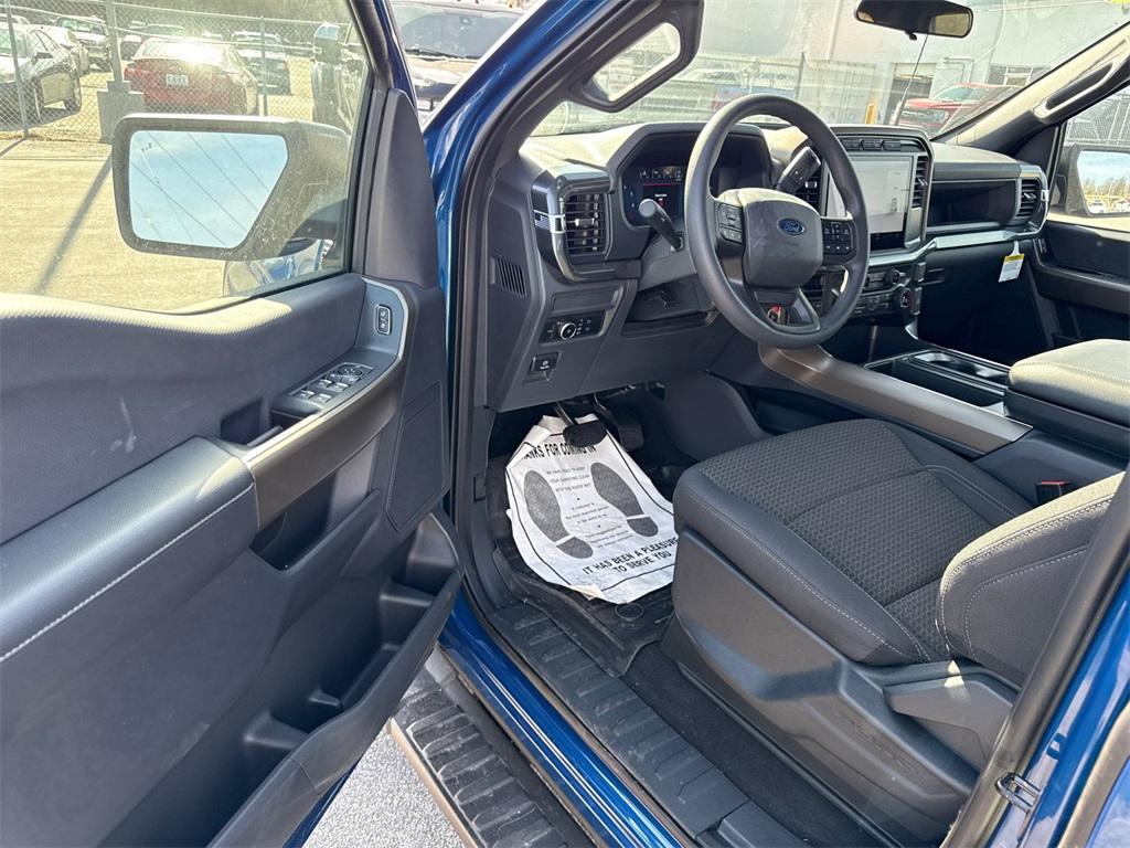 new 2024 Ford F-150 car, priced at $48,957