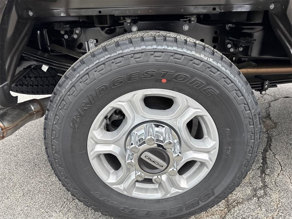 new 2025 Ford F-250 car, priced at $64,536
