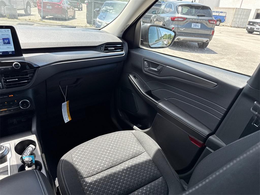 new 2025 Ford Escape car, priced at $27,882