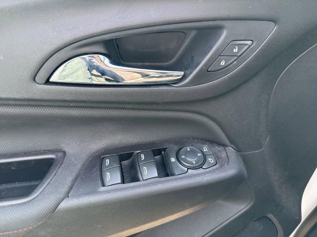used 2022 Chevrolet Equinox car, priced at $22,990
