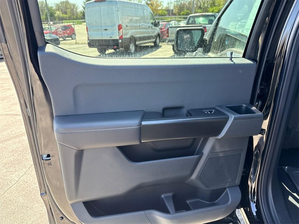 new 2025 Ford F-150 car, priced at $43,264