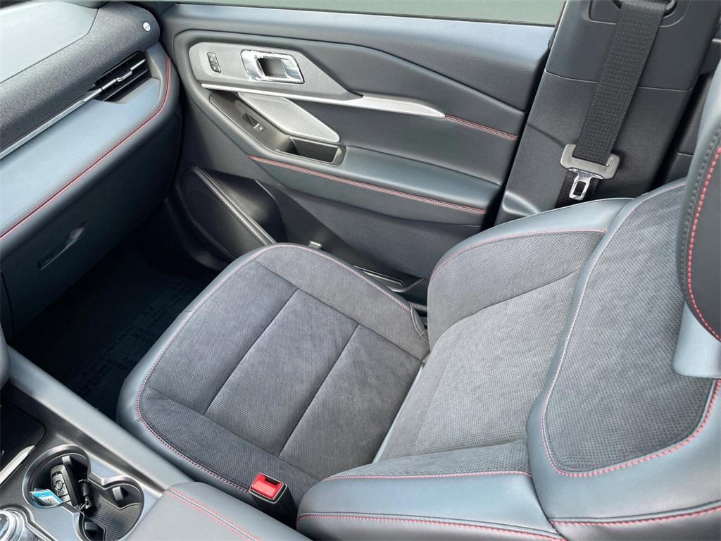 new 2025 Ford Explorer car, priced at $55,499