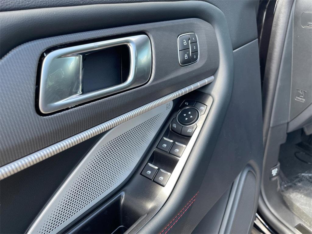 new 2025 Ford Explorer car, priced at $55,499