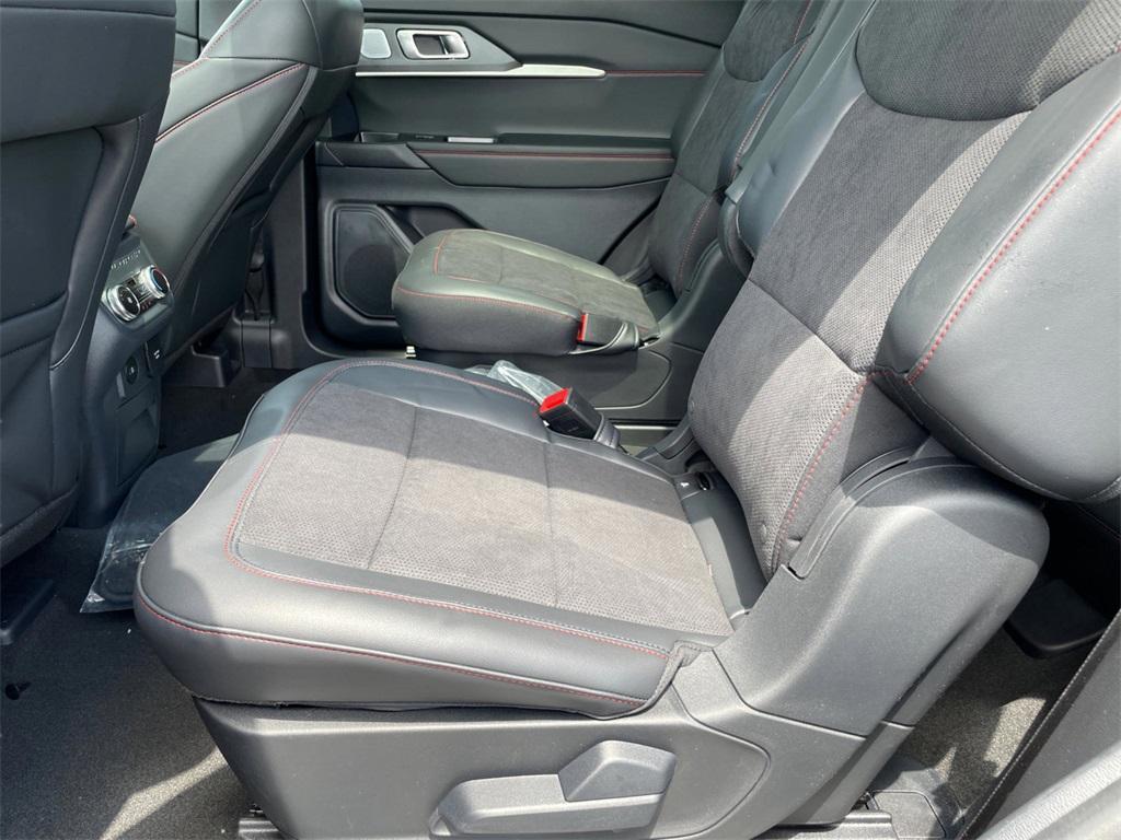 new 2025 Ford Explorer car, priced at $55,499