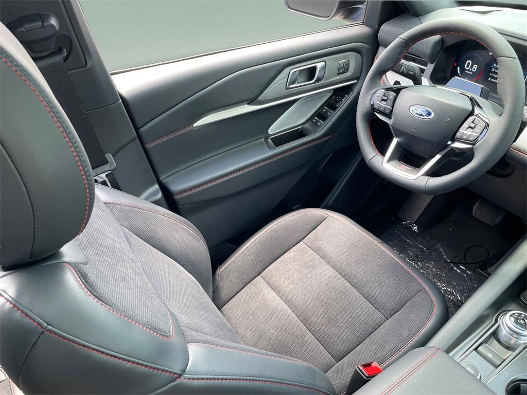 new 2025 Ford Explorer car, priced at $55,499