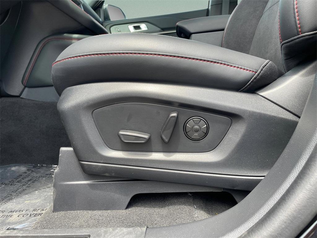 new 2025 Ford Explorer car, priced at $55,499