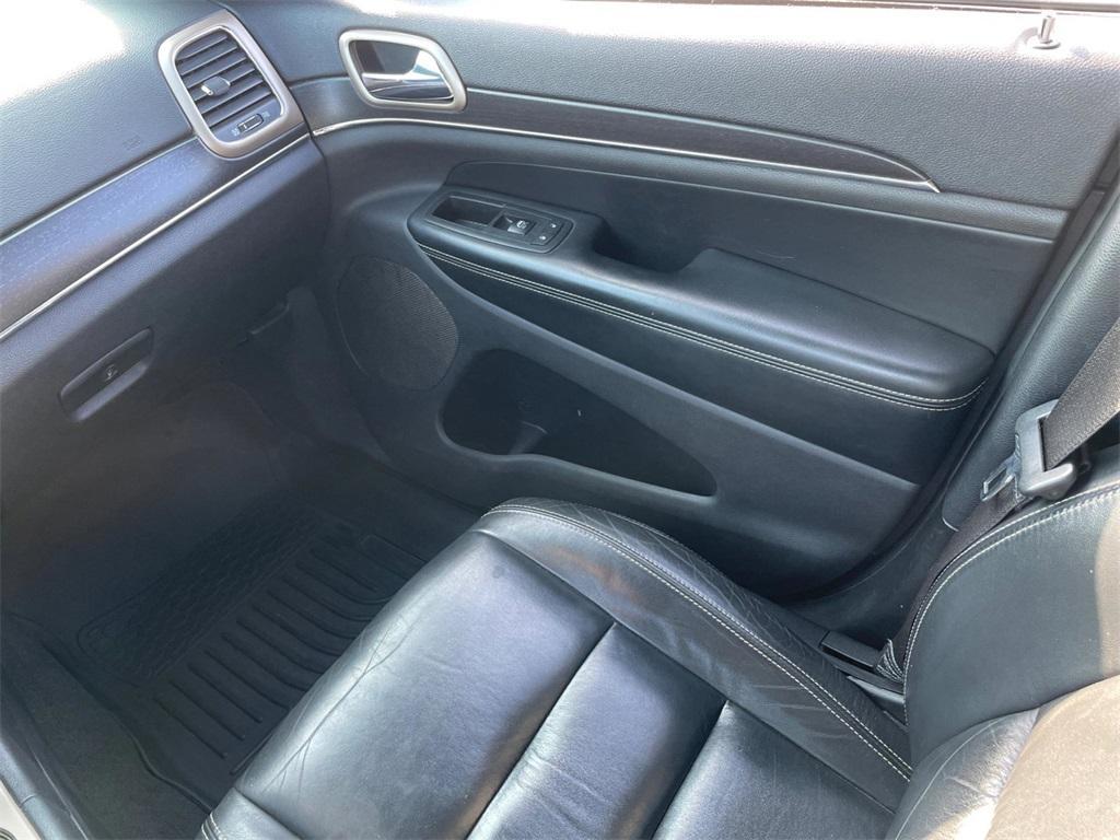 used 2015 Jeep Grand Cherokee car, priced at $9,990