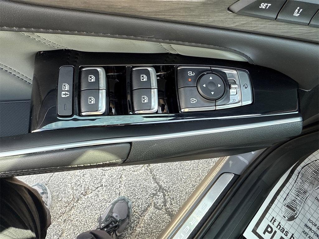 used 2025 Kia Sorento car, priced at $43,900