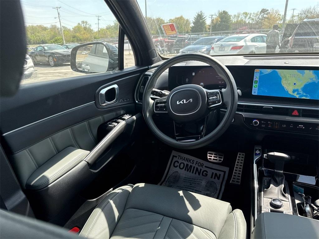 used 2025 Kia Sorento car, priced at $43,900