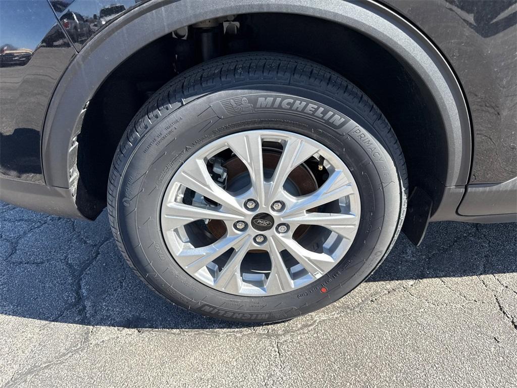 new 2025 Ford Escape car, priced at $27,262