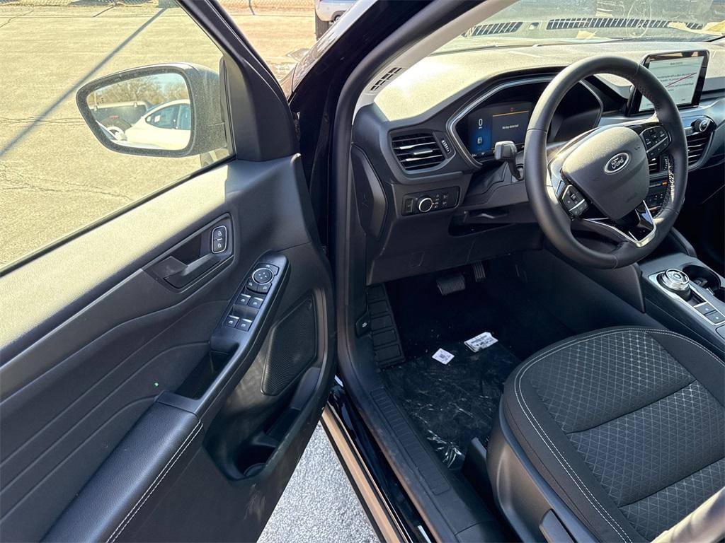 new 2025 Ford Escape car, priced at $27,262