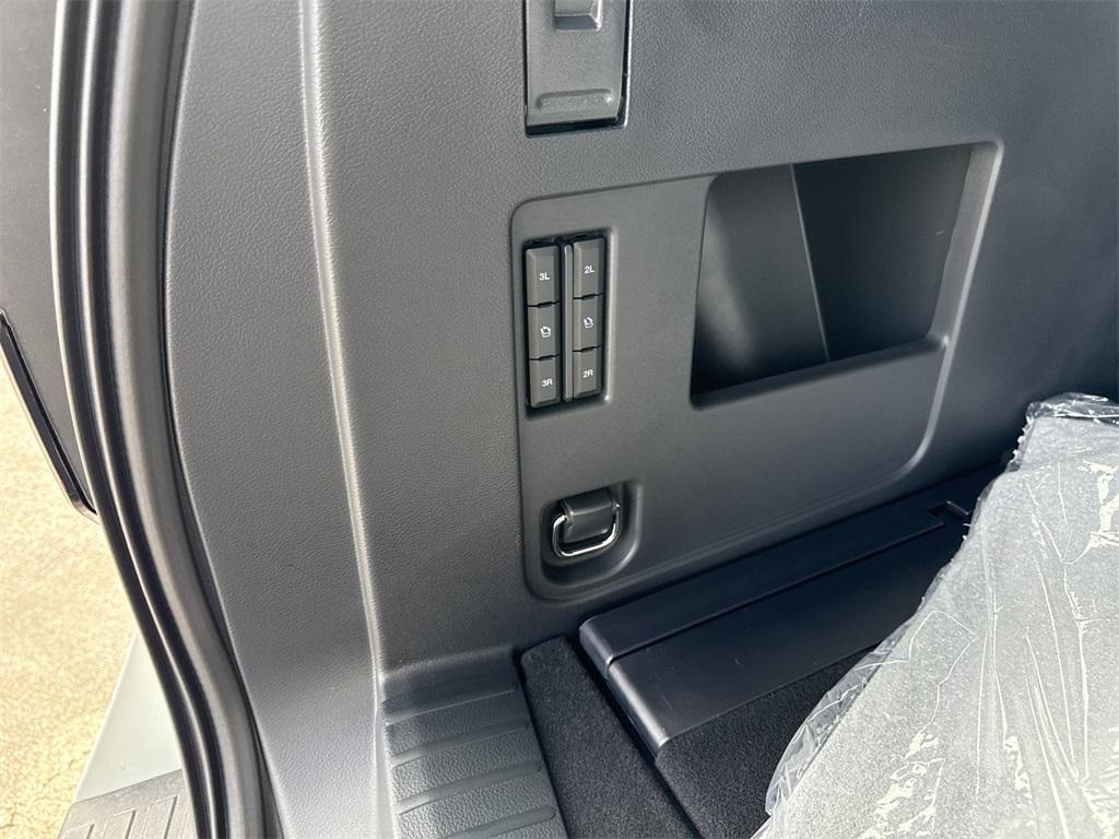 new 2024 Ford Expedition Max car, priced at $89,931