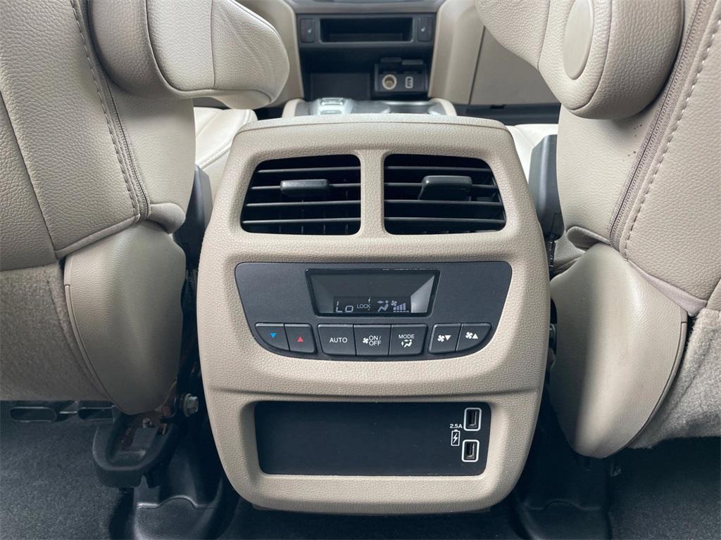 used 2022 Honda Pilot car, priced at $25,490