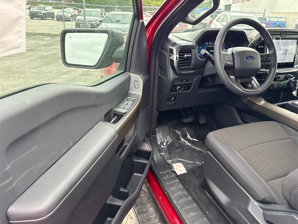new 2025 Ford F-150 car, priced at $48,280