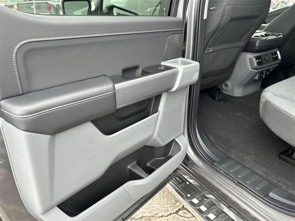 new 2025 Ford F-150 car, priced at $53,574