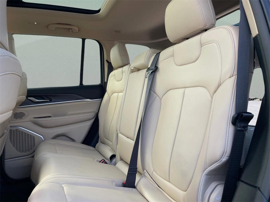 used 2022 Jeep Grand Cherokee car, priced at $30,990