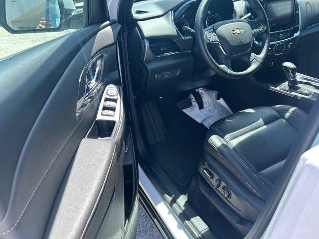 used 2023 Chevrolet Traverse car, priced at $32,990
