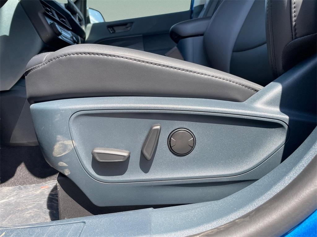 new 2025 Ford Maverick car, priced at $37,999