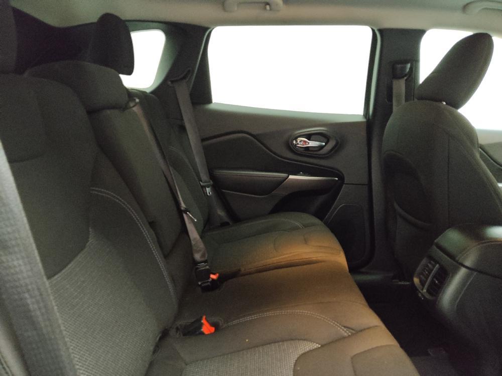 used 2021 Jeep Cherokee car, priced at $16,795
