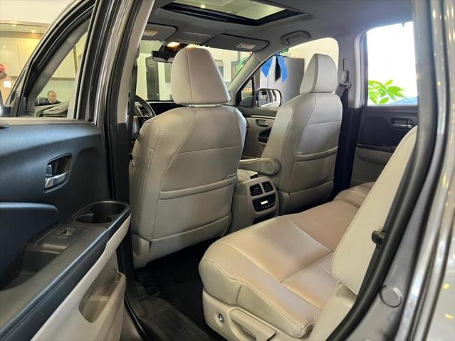 used 2022 Honda Pilot car, priced at $27,850