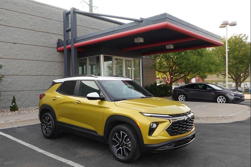 used 2024 Chevrolet TrailBlazer car, priced at $21,995