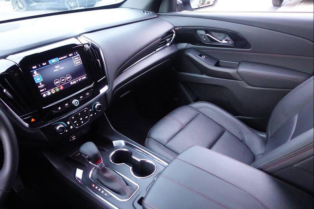 used 2023 Chevrolet Traverse car, priced at $26,995