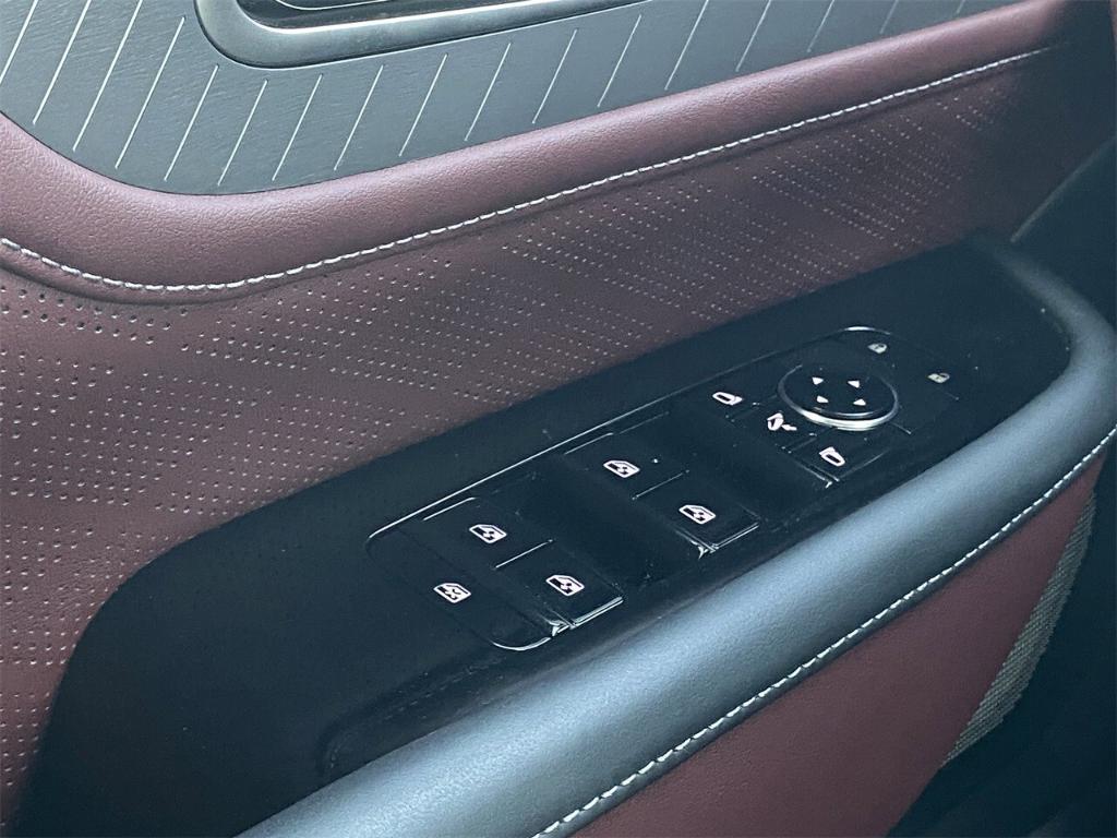 used 2025 INFINITI QX80 car, priced at $95,988