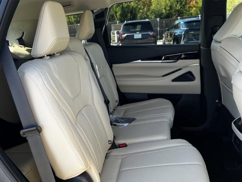 new 2025 INFINITI QX60 car, priced at $51,338