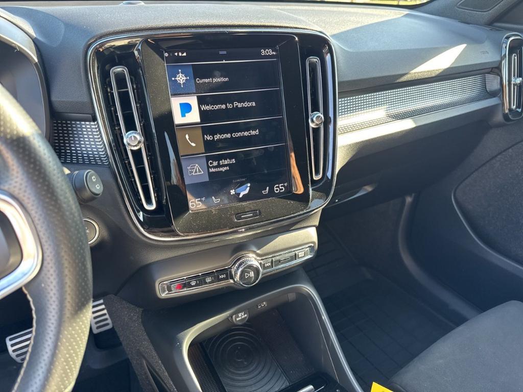 used 2019 Volvo XC40 car, priced at $24,985