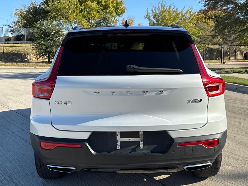 used 2019 Volvo XC40 car, priced at $24,985