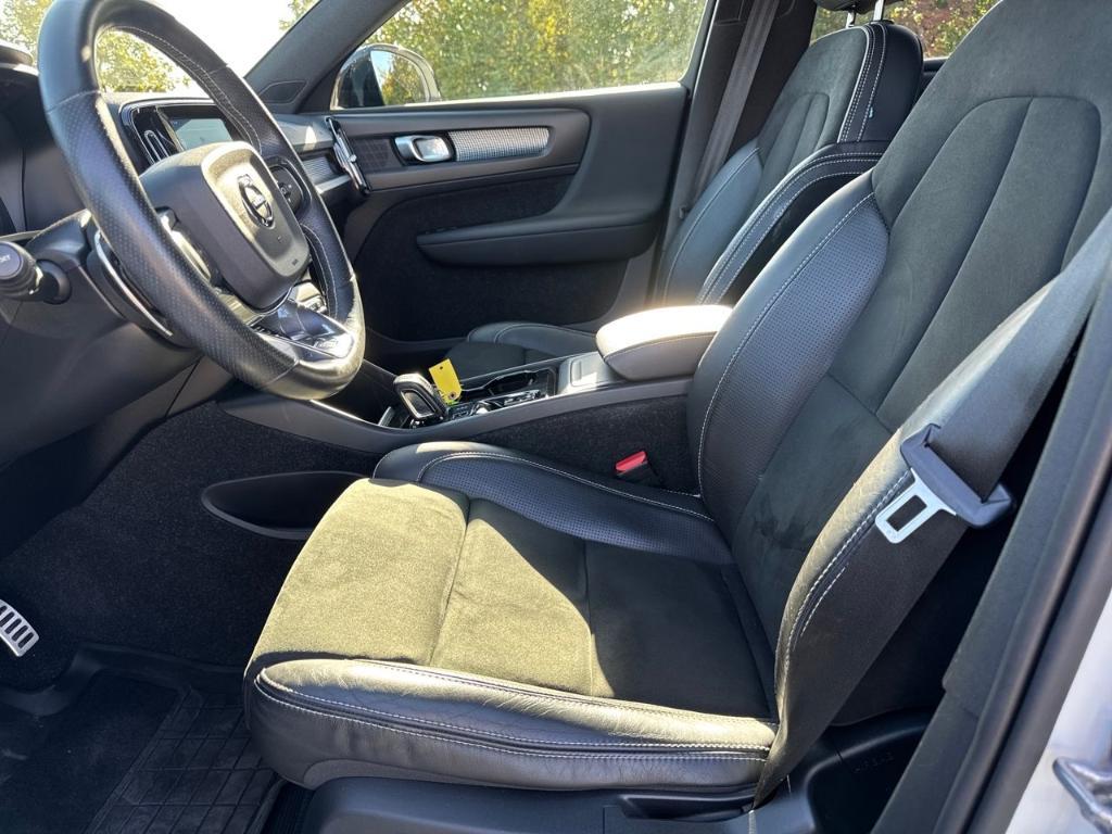used 2019 Volvo XC40 car, priced at $24,985