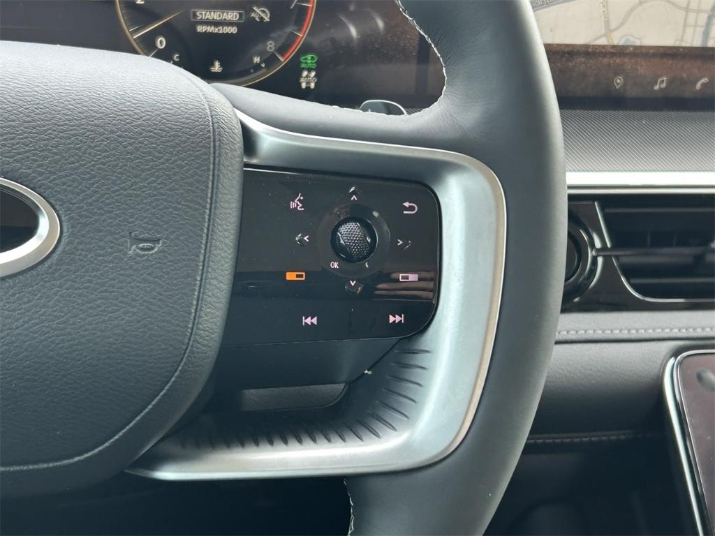 new 2025 INFINITI QX80 car, priced at $101,545