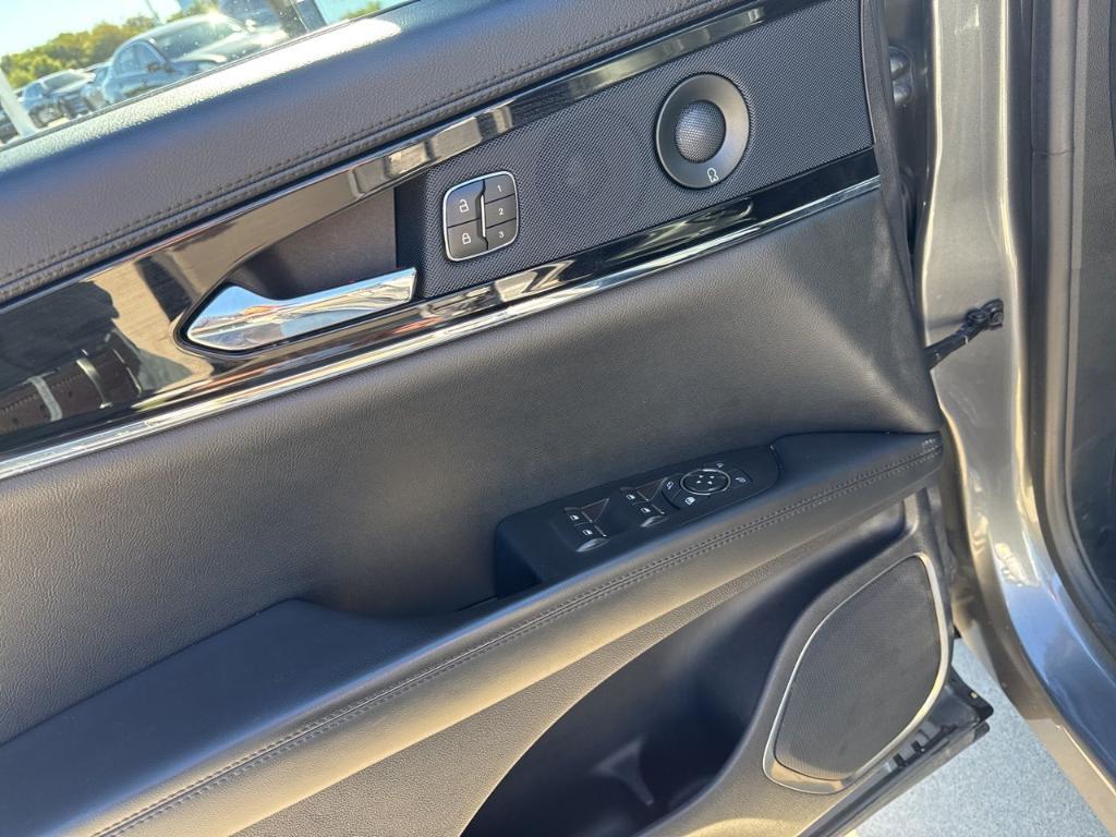 used 2022 Lincoln Nautilus car, priced at $32,985