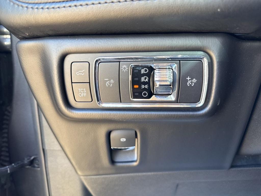 used 2022 Lincoln Nautilus car, priced at $32,985