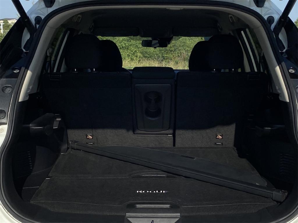 used 2019 Nissan Rogue car, priced at $15,885