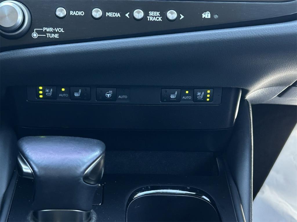 used 2023 Lexus ES 300h car, priced at $39,985