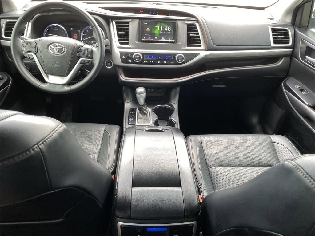 used 2018 Toyota Highlander car, priced at $19,985