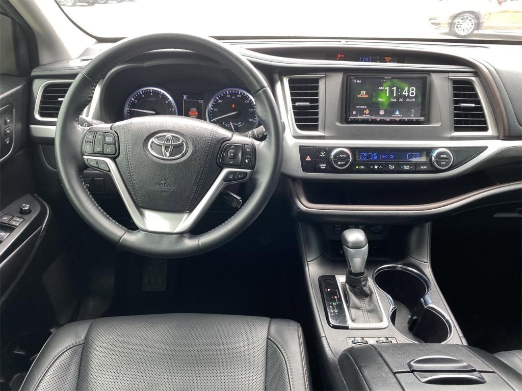 used 2018 Toyota Highlander car, priced at $19,985