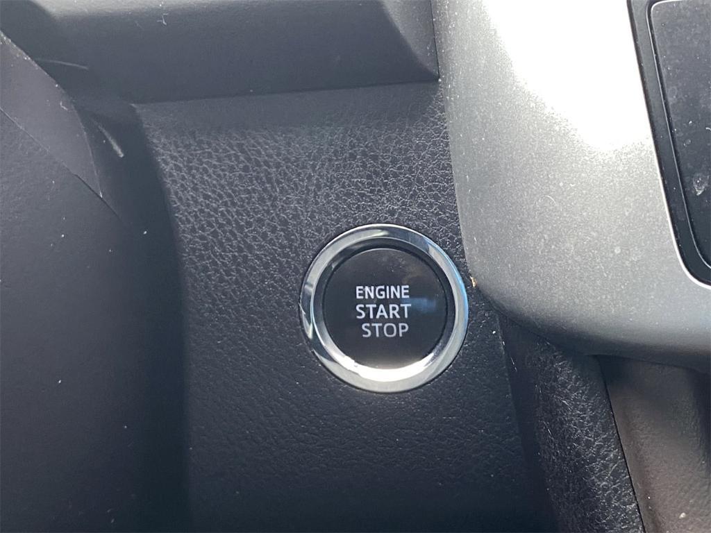 used 2018 Toyota Highlander car, priced at $19,985