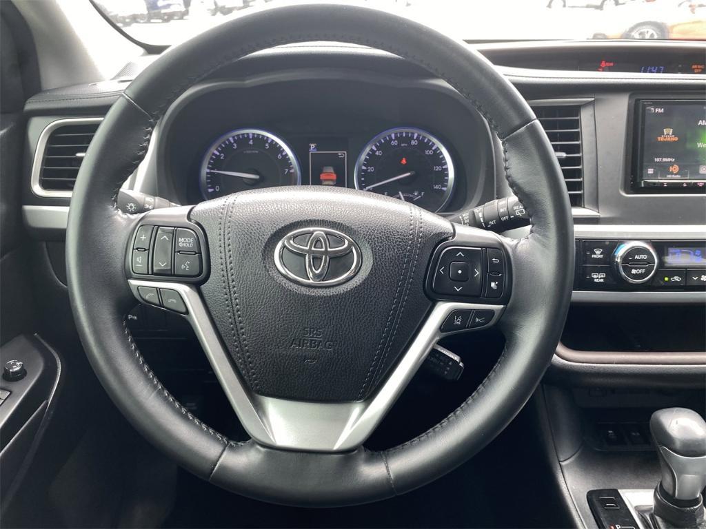 used 2018 Toyota Highlander car, priced at $19,985