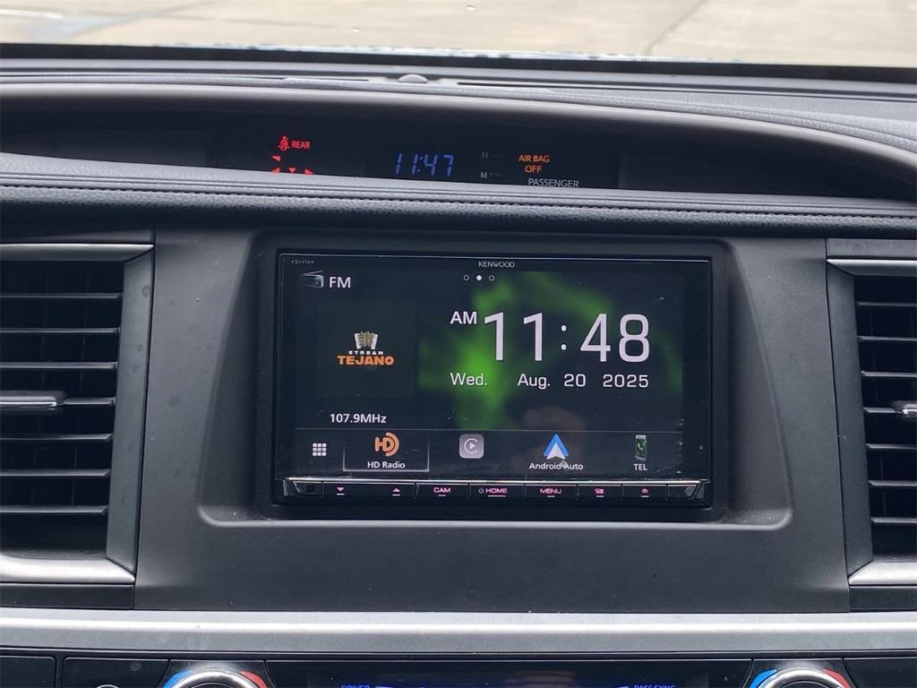 used 2018 Toyota Highlander car, priced at $19,985