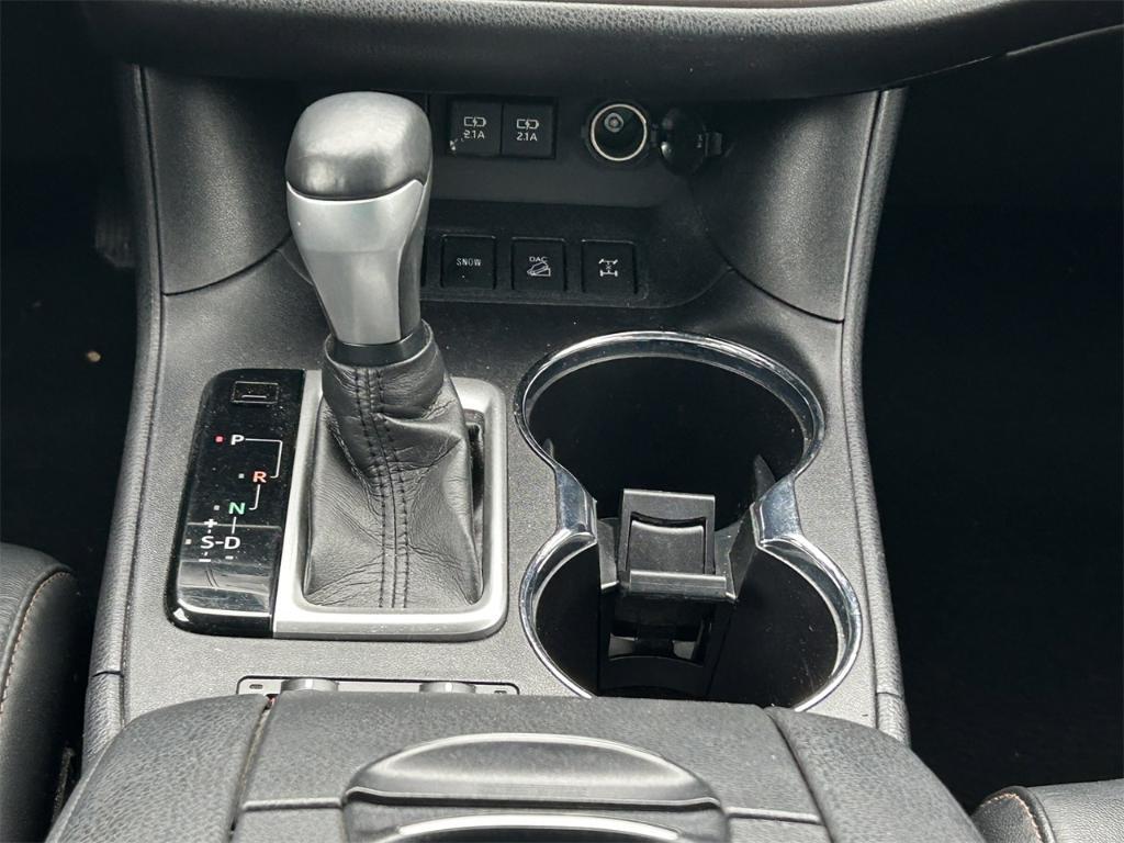 used 2019 Toyota Highlander car, priced at $32,988