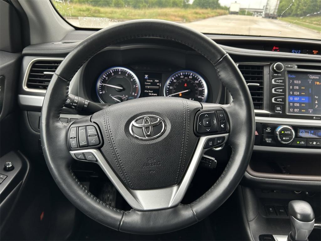 used 2019 Toyota Highlander car, priced at $32,988
