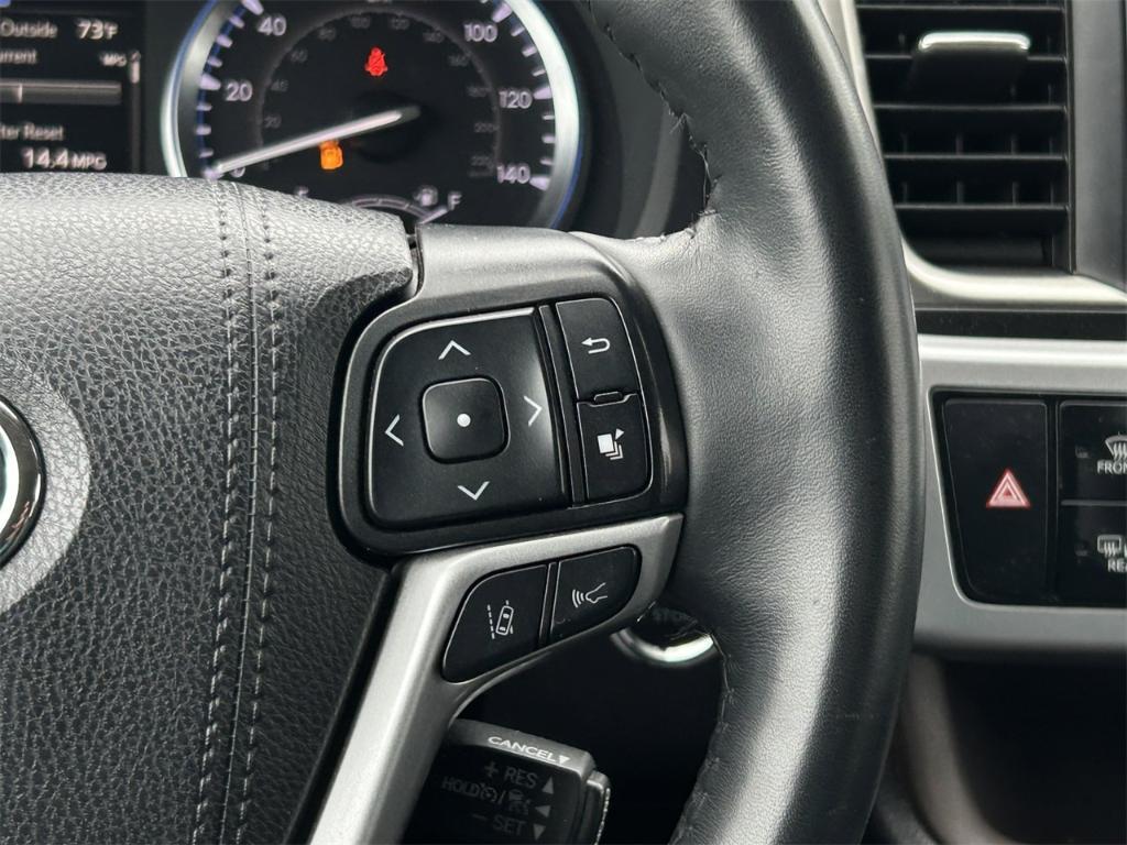 used 2019 Toyota Highlander car, priced at $32,988