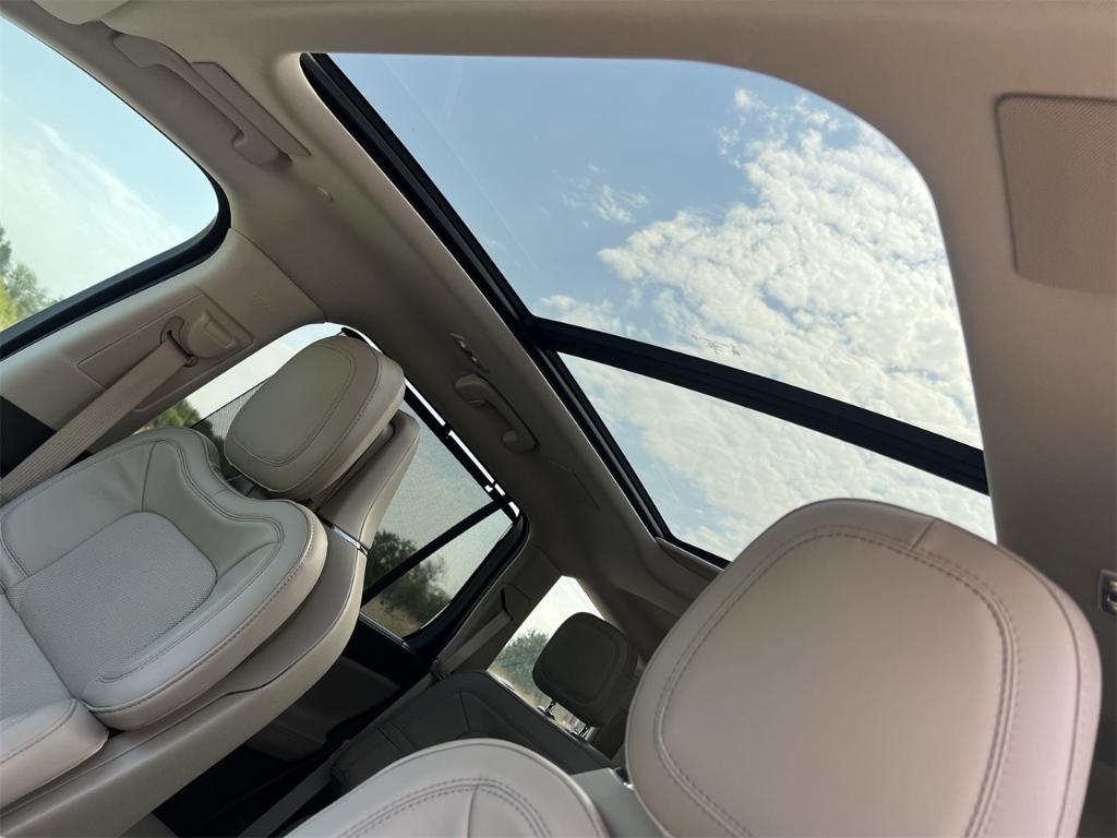 used 2024 Lincoln Aviator car, priced at $55,985