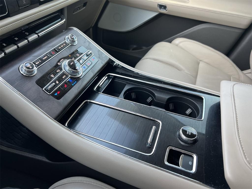 used 2024 Lincoln Aviator car, priced at $55,985